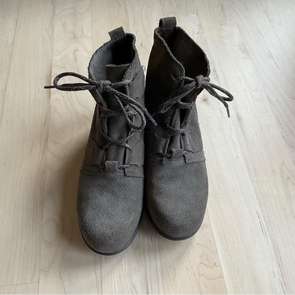 Sorel Taupe Suede Lace-Up Ankle Boots